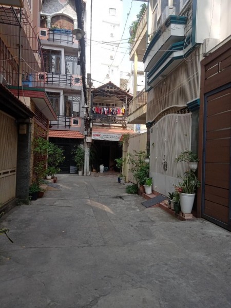 Nhà 4 tầng ô tô ngủ nhà 61M2. Khu Hiếm nhà bán Nguyễn Giản Thanh, Quận 10
