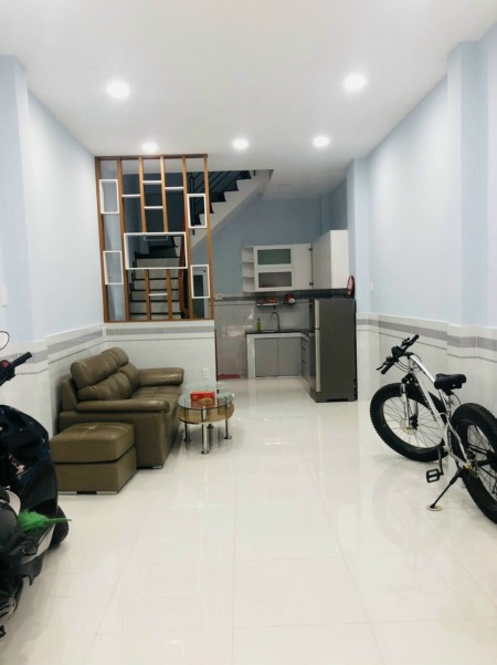 Bán nhà 35m2 Lý Chiến Thắng Phường 9 Quận 3 chỉ nhỉnh 3 tỷ. 0856010313.