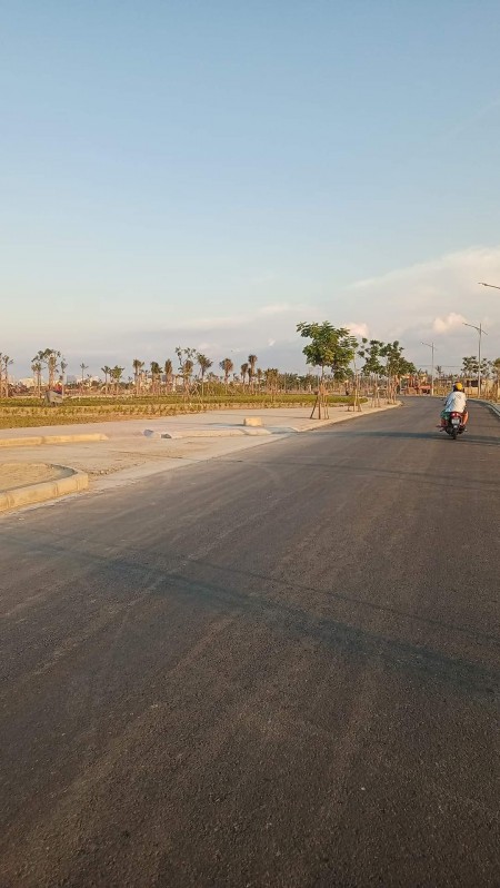 Cần bán đất Nam Hòa Xuân chính chủ, pháp lí đầy đủ