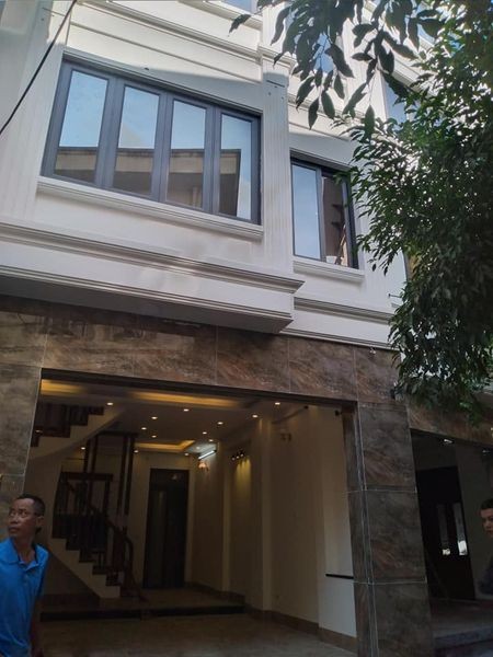 Nhà đẹp Quận Cầu Giấy, lô góc 2. mặt tiền, ô tô vào nhà giá 5.7 tỷ, lh 0961427470