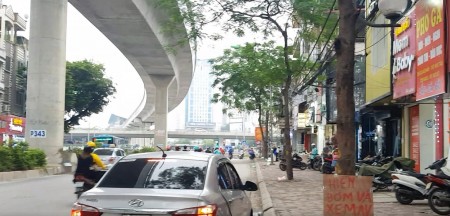 Bán nhà 2 mặt phố, lô góc Cầu Giấy, vỉa hè, ô tô, kinh doanh dt 215m2 mt 15m giá 70 tỷ