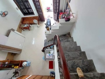 Bán gấp nhà mặt phố Huỳnh Thúc Kháng, Hà Đông vỉa hè 3m, diện tích 34m2, giá chỉ 3.65 tỷ