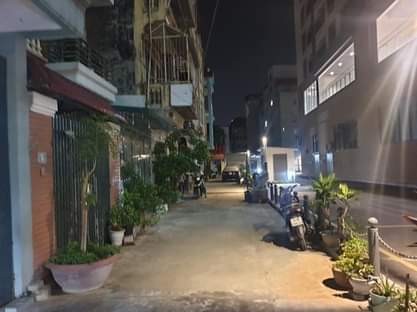 Bán nhà Nguyễn Văn Cừ kinh doanh, ô tô đỗ cửa, 2 mặt ngõ 70m2, 4 tầng giá 7.9 tỷ