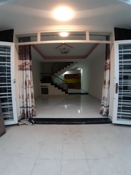 Bán nhành nguyên căn nhà hẻm 6m đường Phú Thuận, DTSD 240 m2, 3 lầu, Giá: 7,4 tỷ