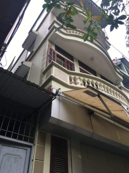 Bán nhà phố Láng Hạ, gần hồ, ở sướng , 45m2, giá bán 3.8 tỷ