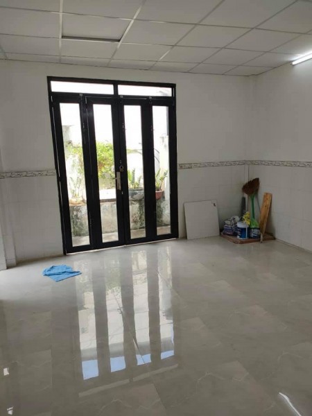 Cho thuê nhà đường số 8, Trường Thọ 2pn 1wc giá 5.5 triệu/tháng, đường rộng