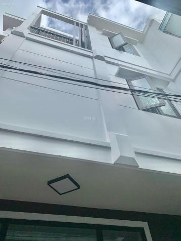 Bán nhà Bạch Đằng Nhà xây chắc chắn vuông vắn 30m 3,050 tỷ