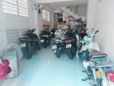 Quận 11 đường Ba Tháng Hai dt 50m2, 5 tầng doanh thu 30tr/ tháng giá 7.5 Tỷ lh 0886880910