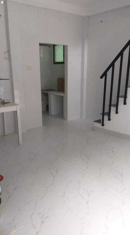 Nhà mặt tiền lô góc bá đạo Bùi Thế Mỹ, vị trí tuyệt đẹp kinh doanh, kế bên chợ