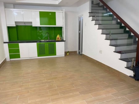 Bán gấp nhà hẻm 1/, Hoàng Văn Thụ, 23m2 (3.5x6.5), 2 tầng, giá rẻ 3.4 tỷ