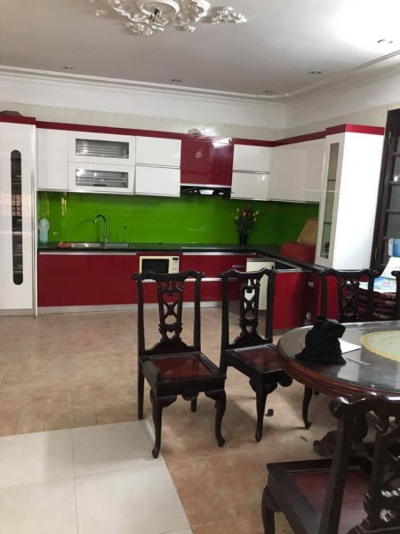 Bán nhà phố Nguyễn Thị Định, cách mặt phố 30m, 5 tầng x 40m2, mặt tiền 5.2m, hơn 6 tỷ
