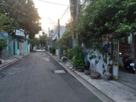 Bán nhà cấp 4 mặt tiền 45 Đặng Dung, p. Phước Long, tp. Nha Trang.