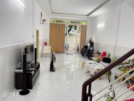 Bán gấp nhà HXH Trần Văn Đang Phường 11 Quận 3. 0856010313.