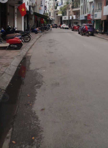 Hiếm Đống Đa! Nhà mặt đường nhựa vỉa hè, kinh doanh sầm uất 55m2 5 tầng, MT6m bán gấp 8 tỷ