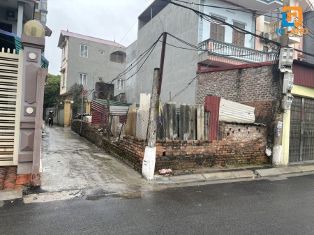 83m2 lô góc KD đường nhựa 7m có vỉa hè view hồ giá đầu tư.