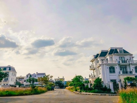 Bán đất trung tâm Long Thành 0385039839 Quang, pháp lí 1/500, sổ hồng riêng