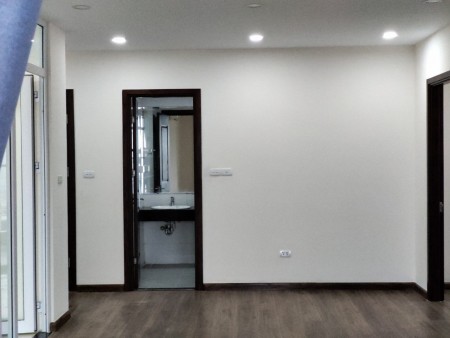 Cho thuê Căn hộ CC CT1 - A10 Nguyễn Chánh 90m2 3 Pn đồ cơ bản. Giá: 12 triệu/tháng