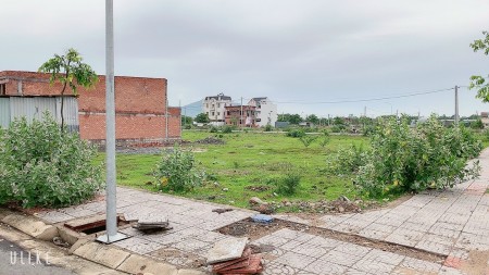 Cần tiền trả nợ ngân hàng mùa dịch bán nhanh lô góc TT Long Điền