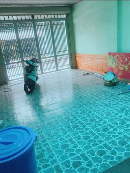 Nhà 1 trệt 2 lầu MẶT TIỀN chợ nhỏ Tân Hiệp 165m2 nở hậu SHR thổ cư 100%, buôn bán kinh doanh tốt