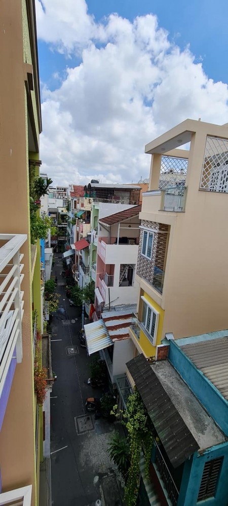(Tân Bình)Nhà đẹp, sát xe hơi, Phan Huy ích ,45m2, 2 lầu, giá 4.48 tỷ
