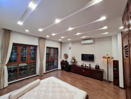 Chính chủ bán nhà Ngõ 42 Giang Văn Minh rộng 65m2 giá 5 tỷ 9