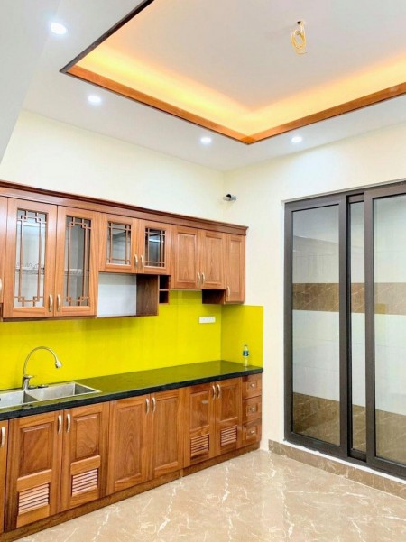 Nhà mới koong khu Minh Khai - Trần Khát Chân, giá 4.35 tỷ, liên hệ chính chủ