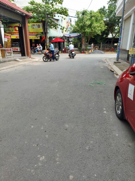 Bán nhà mặt tiền kinh doanh - lô góc không lộ giới giá 6 tỷ 1