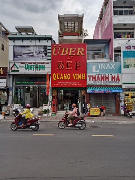 Cho thuê nhà nguyên căn mặt tiền đường Tô Hiến Thành, Quận 10, sầm uất
