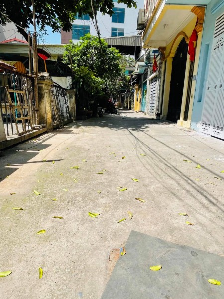 Mảnh Đất Vàng duy nhất còn sót lại trong làng Tân Mai 48m, ngõ nông rộng, cực gần ô tô.