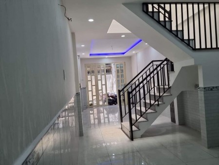 Chỉ 5.5 tỷ, trung tâm Quận 1 đường Võ Văn Kiệt phường Cầu Kho dt 34m2 sát mặt tiền