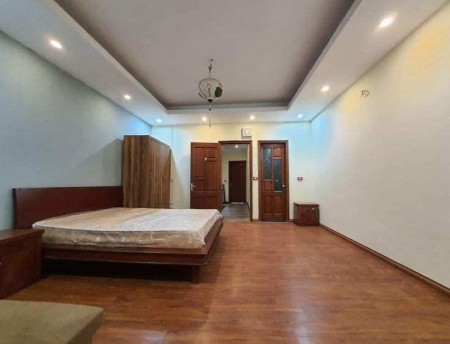 Nhà Trích Sài, Gara ô tô, 80m2, 12 tỷ, Thang máy, Tây Hồ