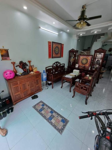 Nhà đẹp phố Tân Xuân 40m², 4 tầng, ôtô vào nhà, mới xây 2 năm. Hơn 3 tỷ. Lh 0911994588.