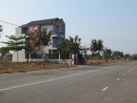 Dịch covid làm ăn thua lỗ chính chủ sang rẻ lại đất 300m và căn nhà c4 mới xây