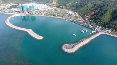 Bán lô đất mặt biển bến du thuyền Vĩnh Hòa Nha Trang, giá 44 tỷ