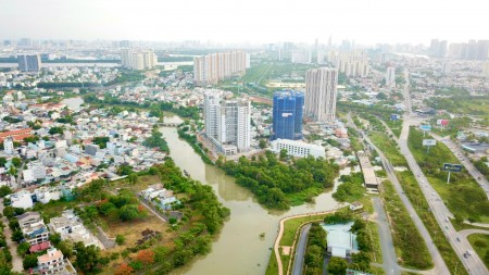 Căn hộ 3 pn, dt 101m2, ban công rộng, view sông Sài Gòn, Landmark nội thất cao cấp