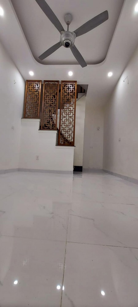 Đường Nguyễn Lương Bằng, Quận Đống Đa, dt 22m2, 4 tầng đúc, giá 2.9 tỷ, lh: 0836488482