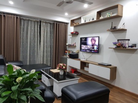 Bán nhanh căn 2 ngủ 70m2 ở FLC Complex 36 Phạm Hùng giá 2.2 tỷ( full đồ).