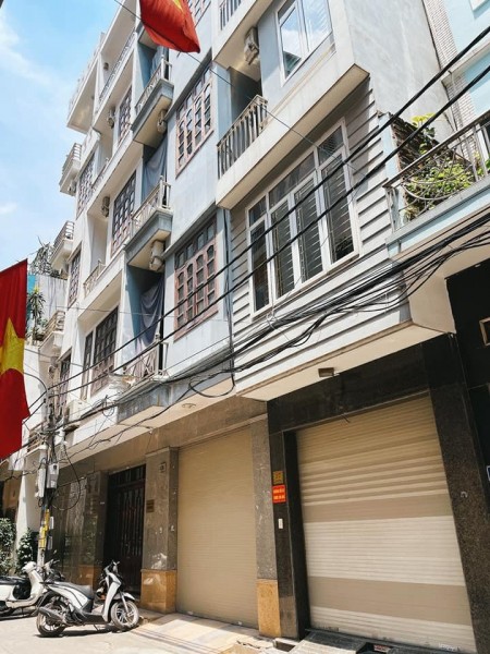 Bán nhà nguyên căn phân lô Trung Kính, ô tô tránh, giá 12.7 tỷ, liên hệ chính chủ