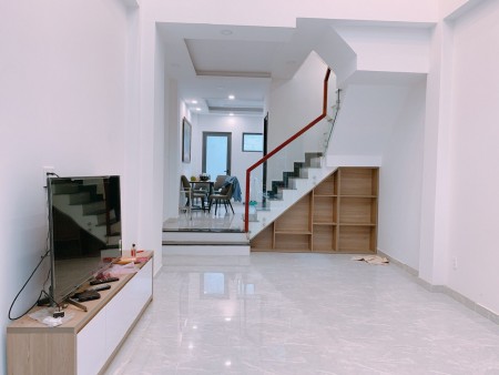 Nhà tiện mở công ty, kinh doanh, cho thuê đường Hồ Thị Kỷ giá 7,5 tỷ