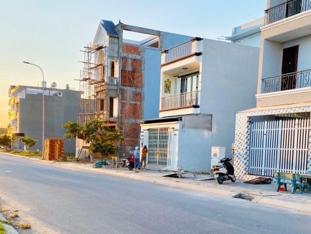 Em bán đất thổ cư gần Bệnh viện chợ rẫy 2, có sổ hồng riêng