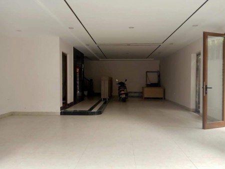 Lô Góc, 2 thoáng, bán nhà mặt phố Nghi Tàm 5 Tầng, DT 125m, MT 6,6m. Giá 46,2 Tỷ