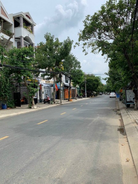 Nhà đường LG 12m P.Tân Thuận Đông dt 4.5x15m, 2 lầu giá 10 tỷ