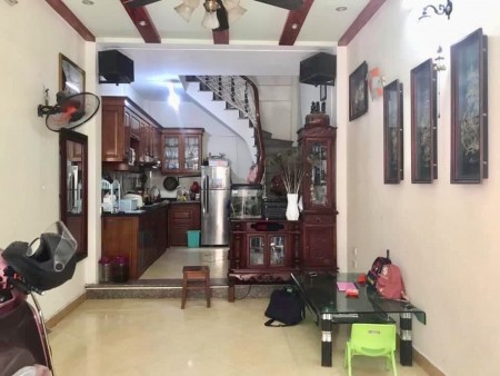 Nhà 5 tầng 1 tum, công năng đỉnh, ngõ ba gác, chủ nhà Quân Đội, sổ đổ vuông vắn