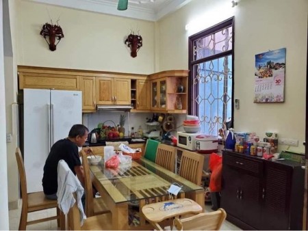 Bán gấp nhà Ngõ 211 Khương Trung 60.7m2 3 tầng Giá thương lượng: 3.55tỷ Thanh Xuân