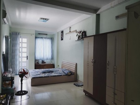 Vị trí đẹp, thẳng 1 trục ra Bờ Kè, nhà còn mới ở luôn, giá tốt Phạm Văn Hi, dt 80m2, lh 0908473588