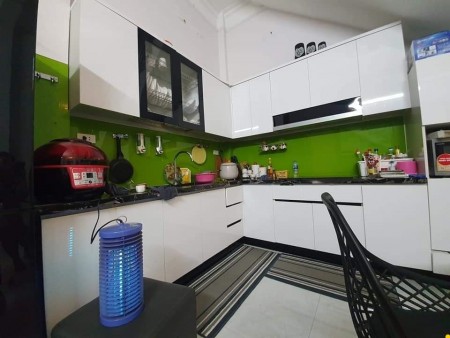 Hiếm nhà phố Thái Hà, 47m2, 4 tầng, giá 4.65 tỷ, phân lô, an sinh tốt, thoáng sáng