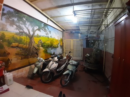 Cần bán nhà An Dương Vương, dt 175m2, 4 tầng, nhỉnh 5 tỷ, Quận Tây Hồ, ngõ thông