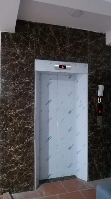 Bán CCMN Nguyễn Trãi Thanh Xuân 160m2 8 tầng thang máy 29 phòng khép kín doanh thu gần 900tr/năm