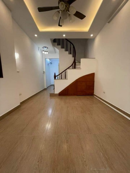 Bán nhà Thanh Đàm, hàng hiếm mới lên, không nhanh là hết, dtsd 30m2, giá 2 tỷ