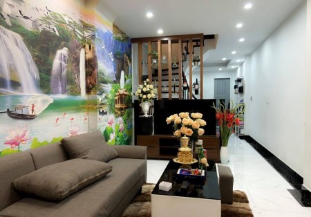 Siêu phẩm Thái Thịnh, dt 40m2, 5 tầng đúc, giá 3.7 tỷ, kinh doanh, bao sang tên, tặng nội thất